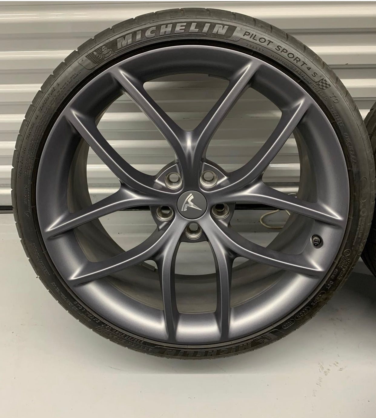 OEM Tesla 20” Zero-G Wheel & Tire Set