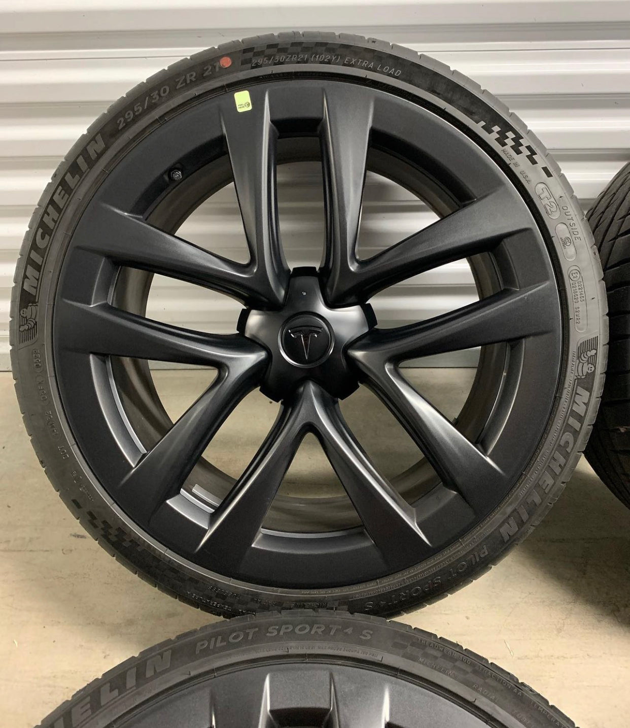 OEM Tesla Model S Plaid 21” Wheel & Tire Set
